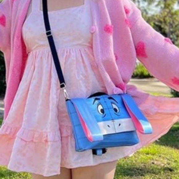 Harveys Disney Winnie the Pooh Eeyore Foldover Crossbody Bag – Brand New - Picture 6 of 9